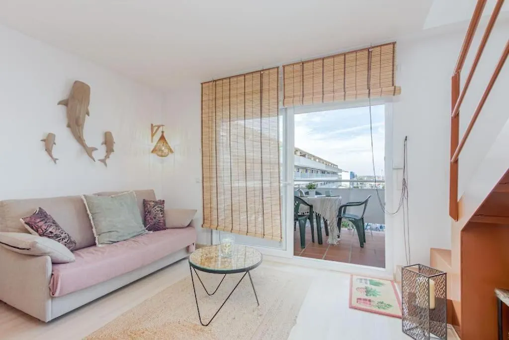 166- Empurialola-Penthouse En Rosas Con Piscina Y Vistas Al Puerto Canigo- アパート ロザス